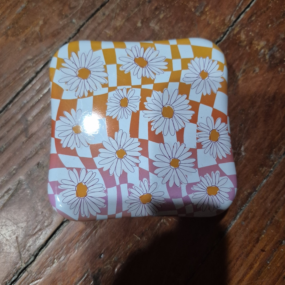 Daisy Patterned Tin Box
